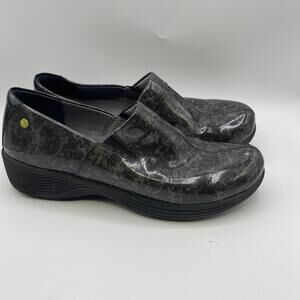 Dansko Work Wonders Coral Gray Black Patent Leather Nursing Clogs EU 41